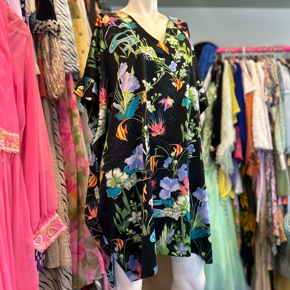 Psychedelic Coral Reef MuMu - Picture 3 of 12